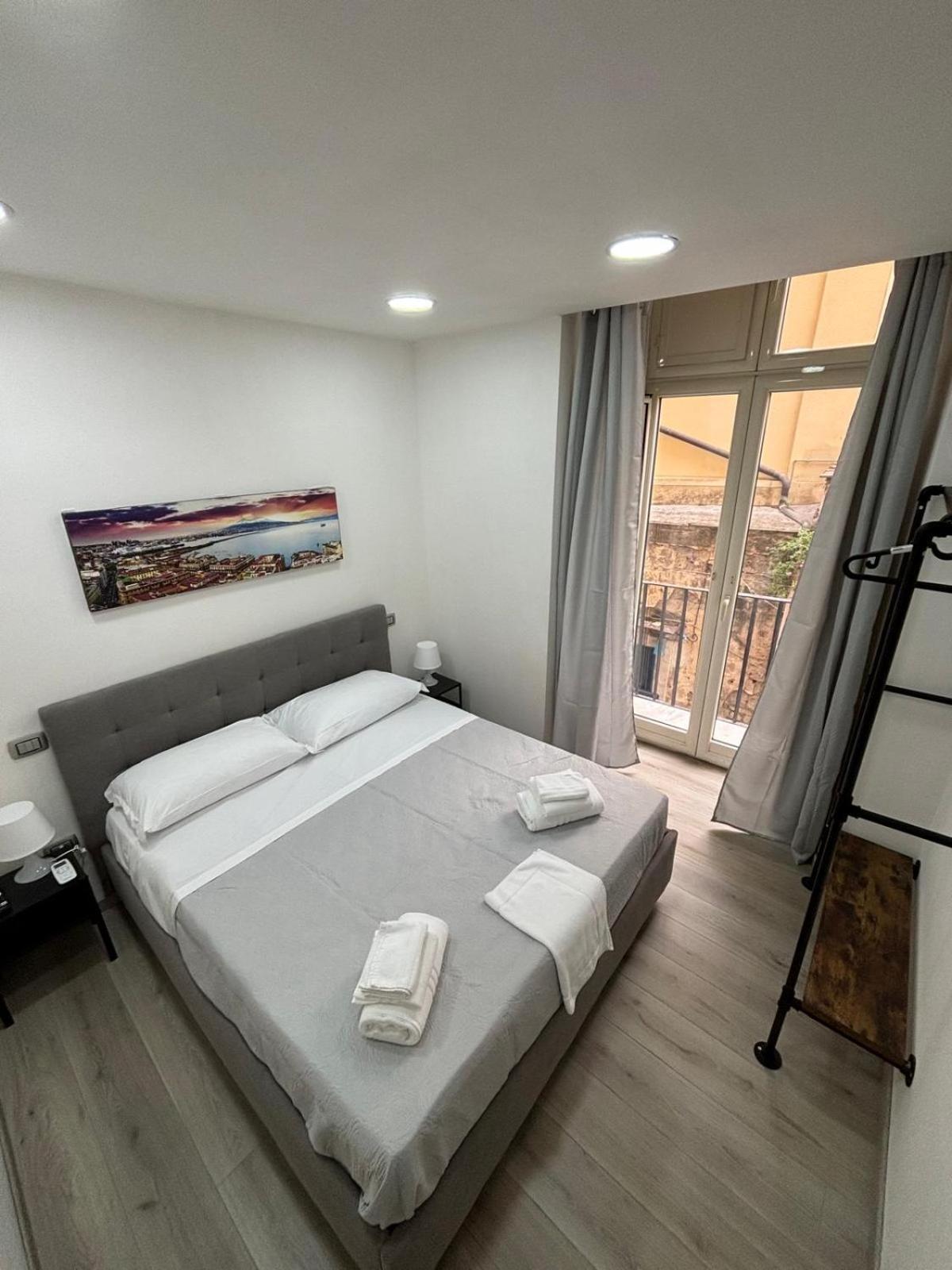 Na City Rooms Napoli Ngoại thất bức ảnh