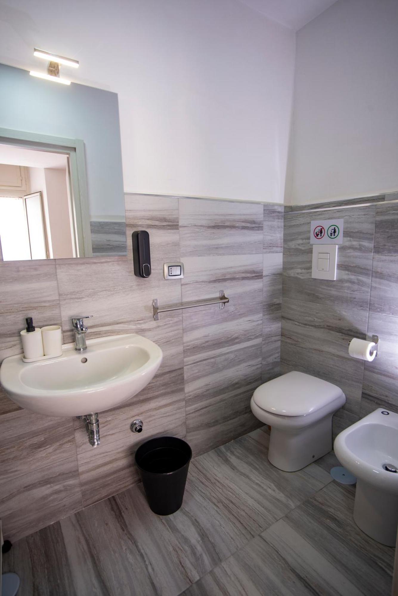 Na City Rooms Napoli Ngoại thất bức ảnh